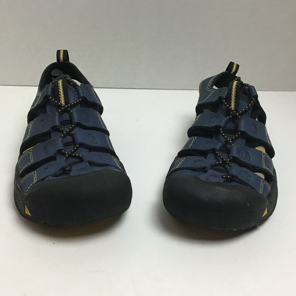 Keen blue vinyl trail outdoor sandals. 5